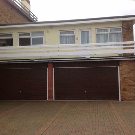 9 Gunfleet Court Apartment แคลกตัน-ออน-ซี ภายนอก รูปภาพ